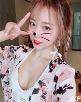 氣質韓國女藝人 擁有白皙清純臉蛋 身材更是好到沒話說!