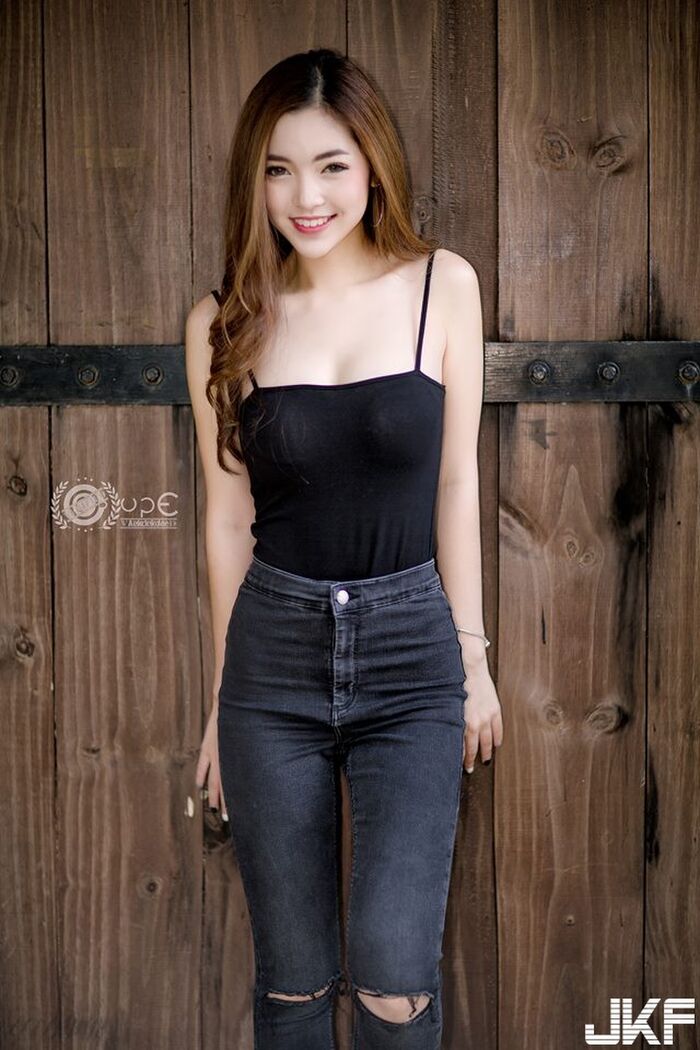 甜心女孩「白皙嫩乳」看得我心花怒放! 好想當她男友 ... 12th image