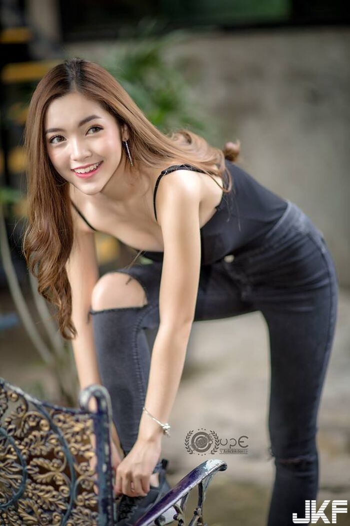 甜心女孩「白皙嫩乳」看得我心花怒放! 好想當她男友 ... 4th image