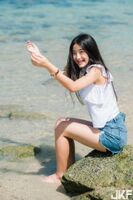 牙套甜心正妹 光看就誘人絕對在邀請啊 這款我很OK啊!