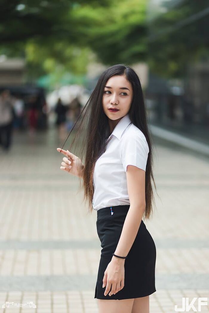 OL白皙長腿正妹 老闆:請每天準時下班到我辦公室來! 11th image