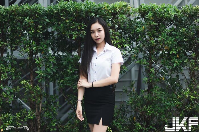 OL白皙長腿正妹 老闆:請每天準時下班到我辦公室來! 14th image