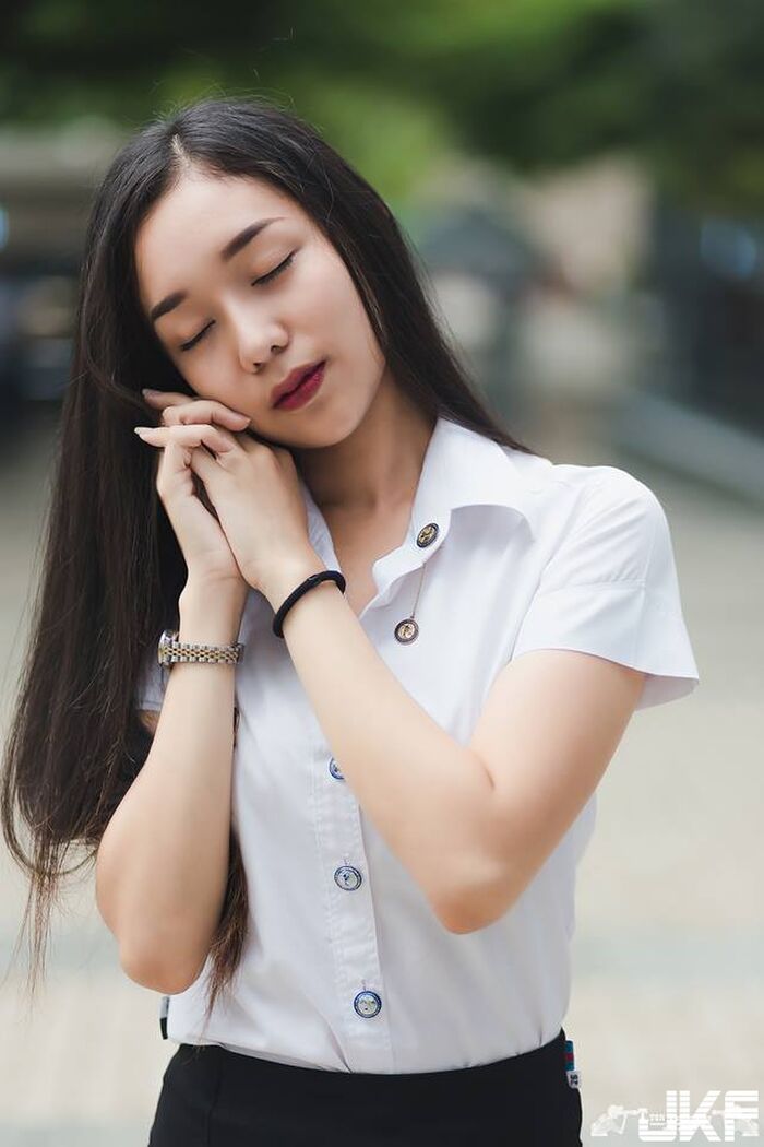 OL白皙長腿正妹 老闆:請每天準時下班到我辦公室來! 8th image