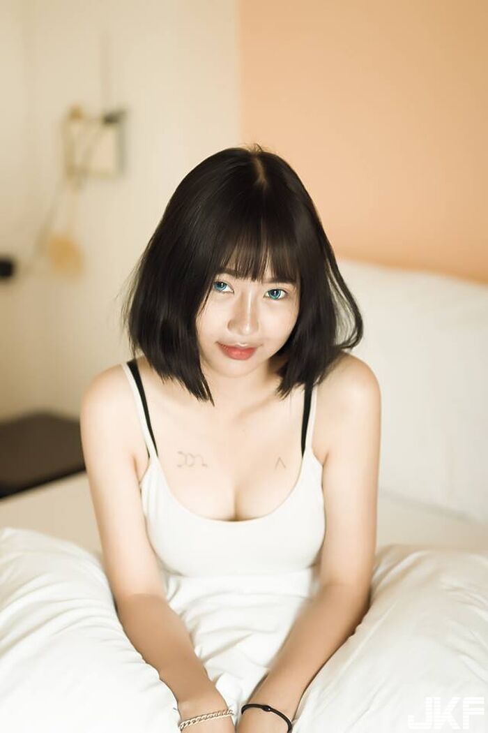 短髮甜心 豐滿身材若隱若現好誘人! 看了慾火熊熊燒.... 8th image