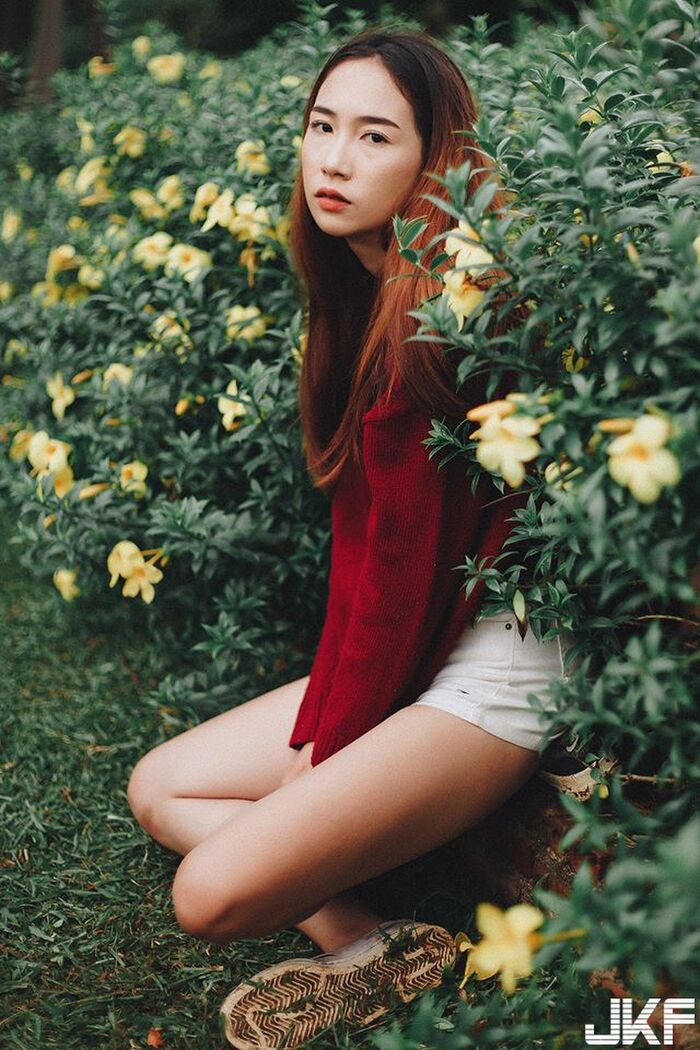 白皙氣質女孩 拍照角賣騷無極限! 網爆動:這個必須了解一下... 11th image