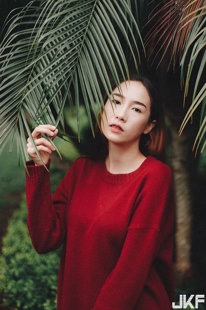 白皙氣質女孩 拍照角賣騷無極限! 網爆動:這個必須了解一下... 3th image