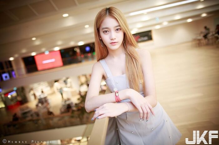 清純美少女 纖細身材顏質又高 迷人笑容更讓我直接戀愛了！ 8th image