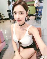 韓國模特兒 有女乃已經夠兇了.. 腳還那麼細 Who receives it!