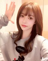美女感直播主 擁有纖細小蠻waist 胸前兩粒更是深不可測!
