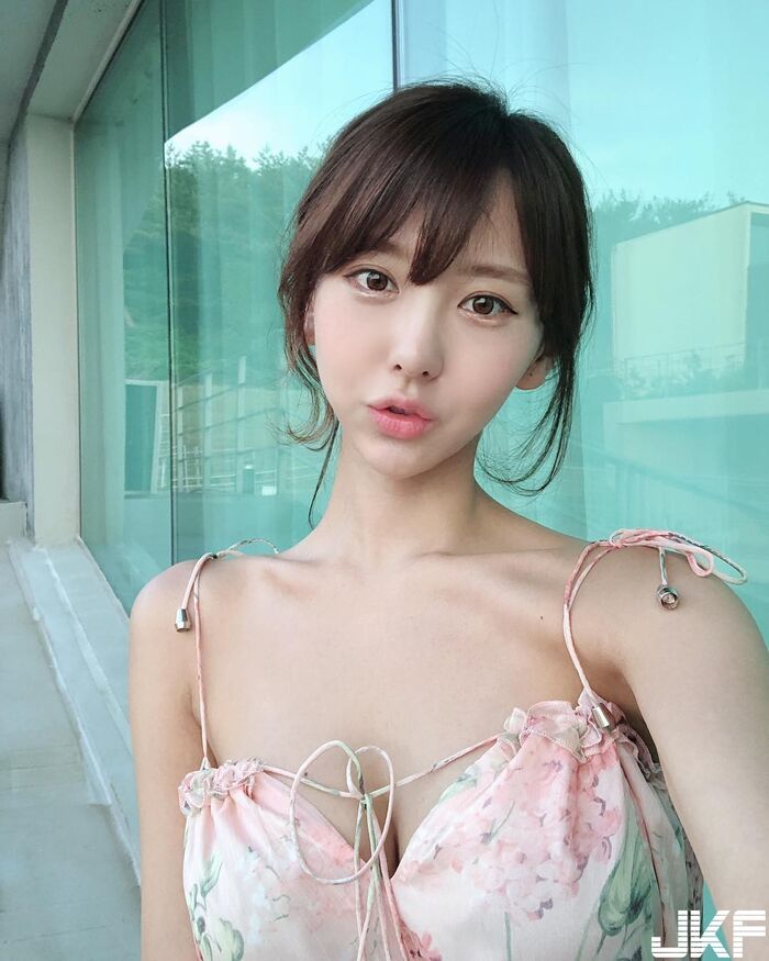 Han Guo Moe Sister Child Car Head Light Hibi Returnable Large White Skin Fatigue Snake Nose Blood 啦! 12th image