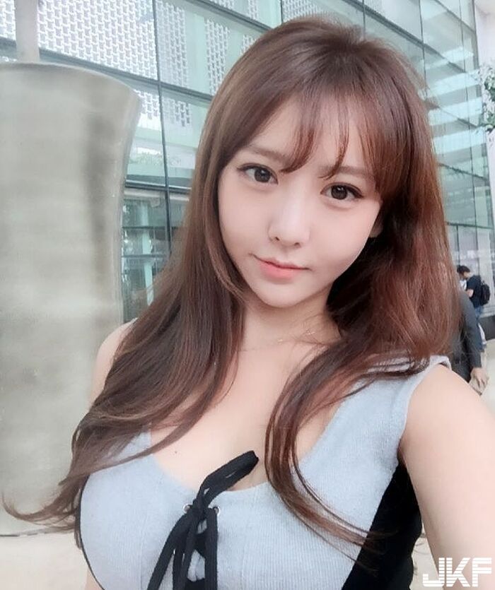 Han Guo Moe Sister Child Car Head Light Hibi Returnable Large White Skin Fatigue Snake Nose Blood 啦! 2th image