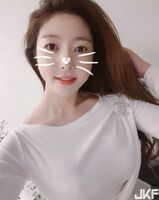 韓國酒窩正妹 甜美的外表下 卻擁有魔鬼身材 我心癢癢的啦!