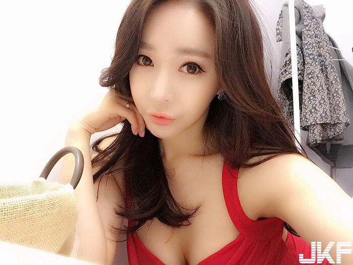 Qingxiu Charm Car Model Body Wearing Low Chest Ren Body, Evil Eye Angle Ren Human Fantasy Crime! 2th image
