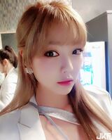 韓國賽車模特 可愛小圓臉配上「美酥breast」 好想飛去韓國找她!