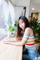 清純正妹 short T exposure 纖細嫩waist 無羜目神讓我理智線斷了 ... 好想抱緊處理!