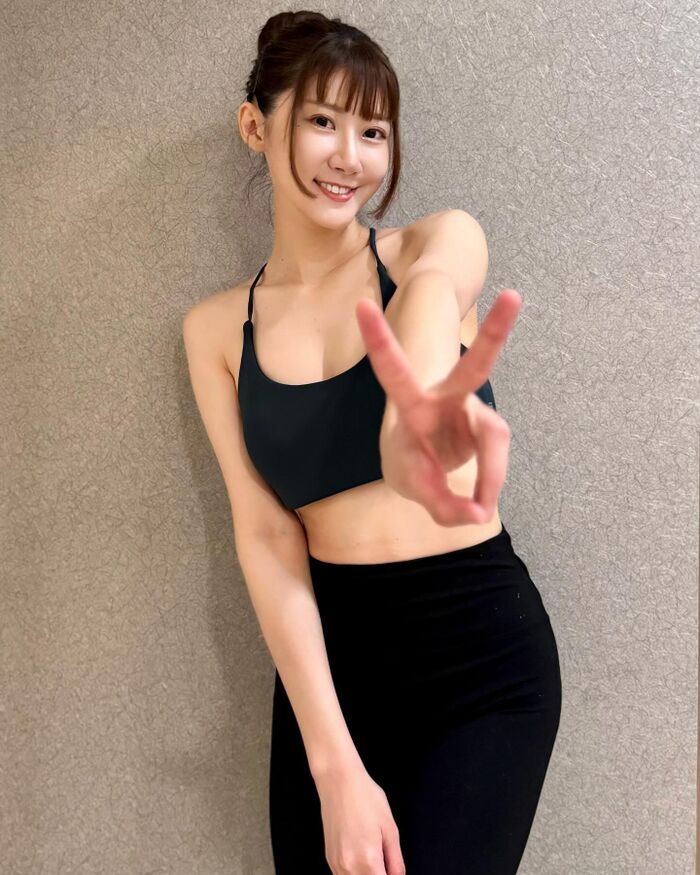 長腿美女「林茉晶」」好甜的誘惑！白皙銷魂視角無法承受 (10P) 3th image