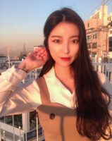 兇狠身材白嫩大饅頭掉出 誘人乳溝深度衝擊視覺