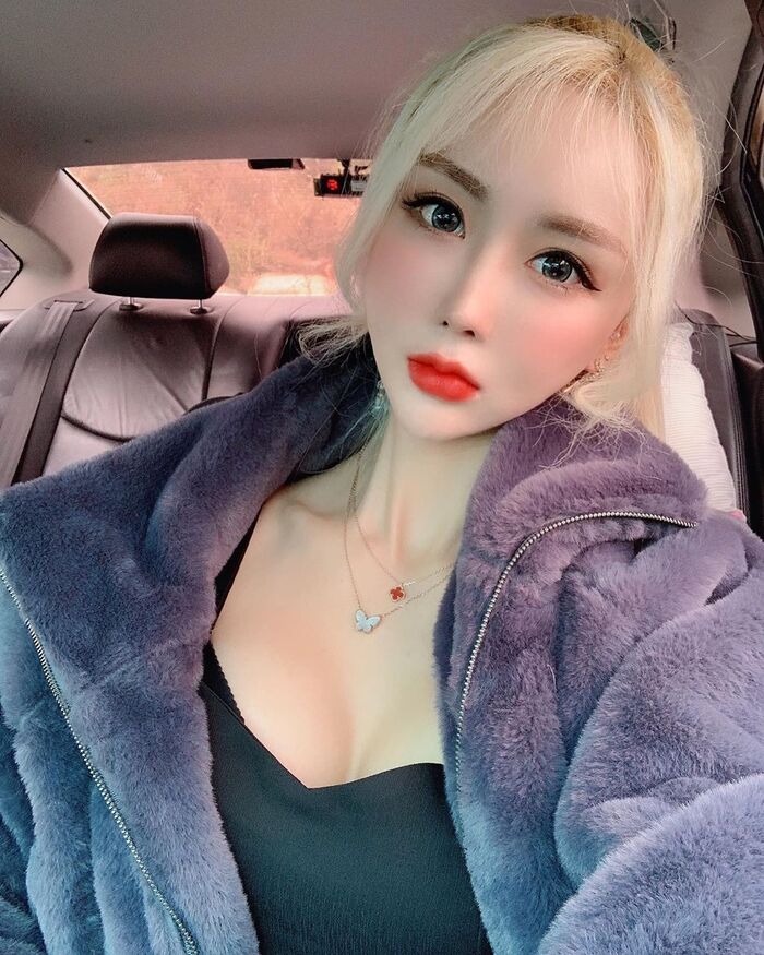 天生散發美艷氣息 巨級長輩呼之欲出搶奪焦點 9th image