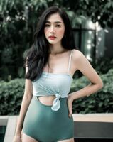露出渾圓水滴奶騷氣全漏出 妖豔氣質讓網友秒圈粉