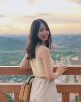 Again, it's time to get started! 17歲香港女生笑容甜美飄仙氣