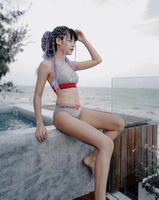 甜姊兒藏不住姣好身軀 白裡透紅美肌陶治人心