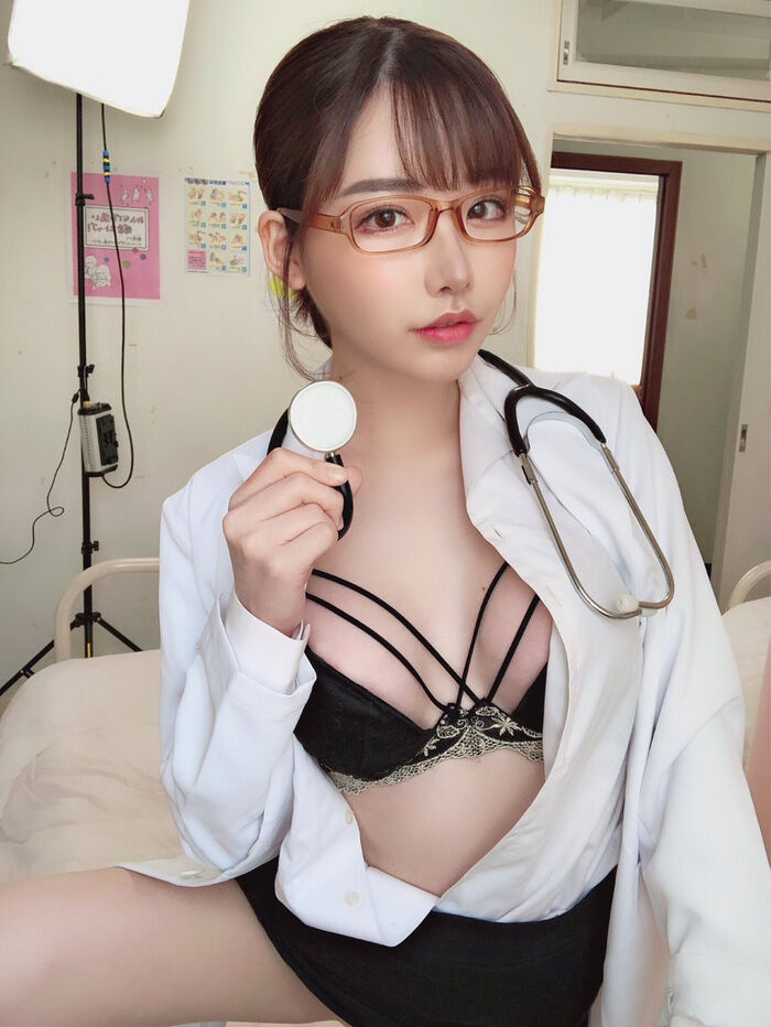 百變性感尤物 Eimi Fukada 9th image