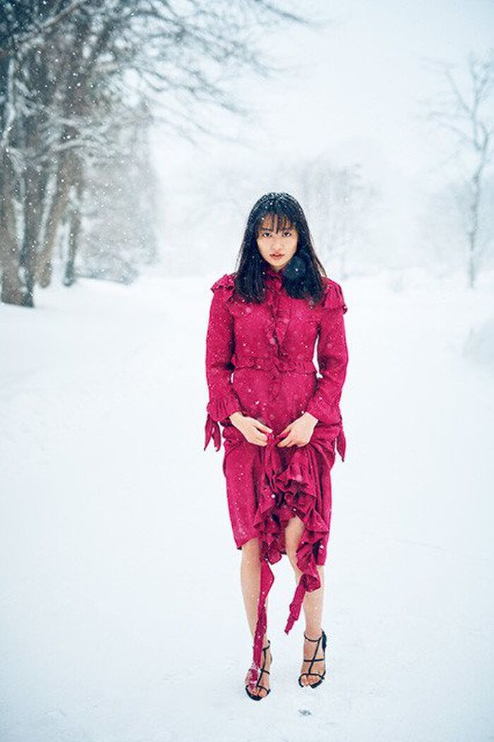 Kazusa Kuyama, Kazusa Kuyama, played by Police Sentai Patranger 3, is small in the snowy open-air bath ... 7th image