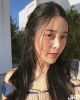 高顏值甜美大學生 擁有細長白皙美腿 笑容更是甜死人!