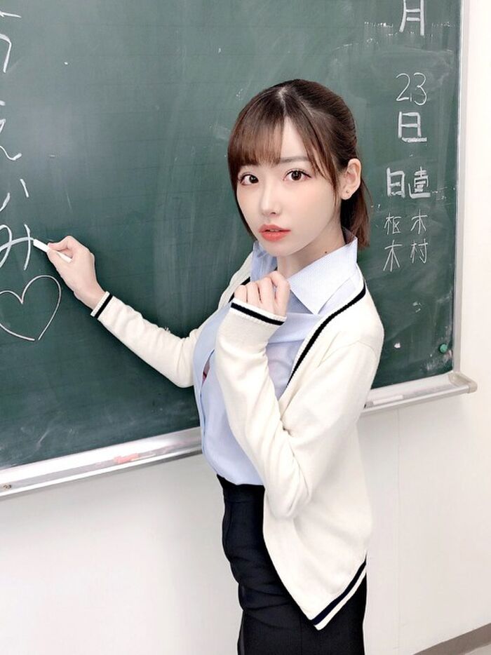 Eimi Fukada Off-Shot Statue 7th image