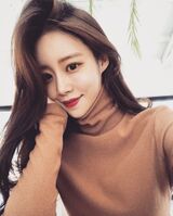 韓國妹子 那雙迷濛大眼看著我 是想暗示我把她帶回家嗎?