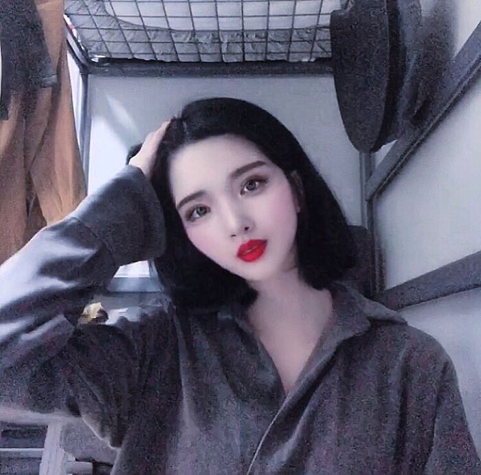 高冷暗黑型少女 纖slender material 加上那眼神 簡直把我迷到受不了~ 7th image