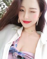 氣質高挑美女 纖細身材引人注意 酥胸更是我的最愛!
