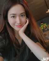 熱愛走遍世界的韓國美女 願意帶著我嗎？