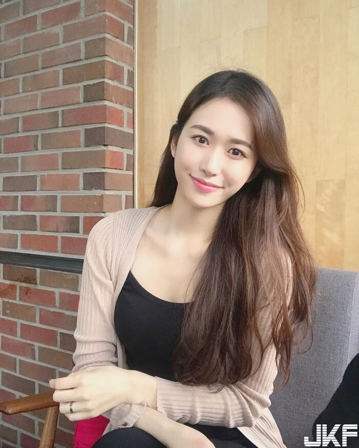熱愛走遍世界的韓國美女 願意帶著我嗎? 3th image