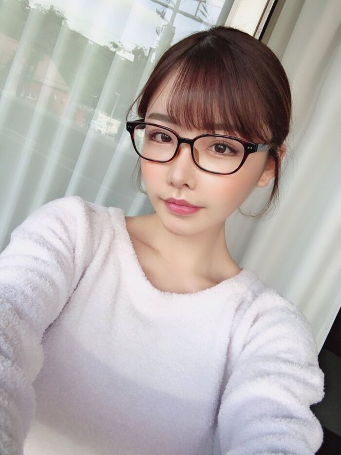 Eimi Fukada, a former underground idol plastic surgery theory, a talented newcomer, AV sales No. 1 in a row, sex to Oji Mr./Ms. ... 6th image