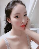 高挑美模特 「白嫩酥胸+粉嫩顏值」 根本就是女神啊!