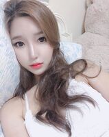 成熟美風格韓姐 渾圓胸型超搶眼引人遐想
