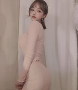 渾圓巨乳好強勢秒boiling 調情嘟嘴讓網友看了戀愛感爆棚