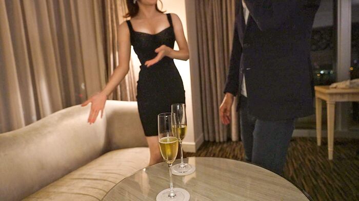 Minato Ward women, an active race queen. Blow at the hotel, anal licking ... - Medium orgasm barrage 9th image