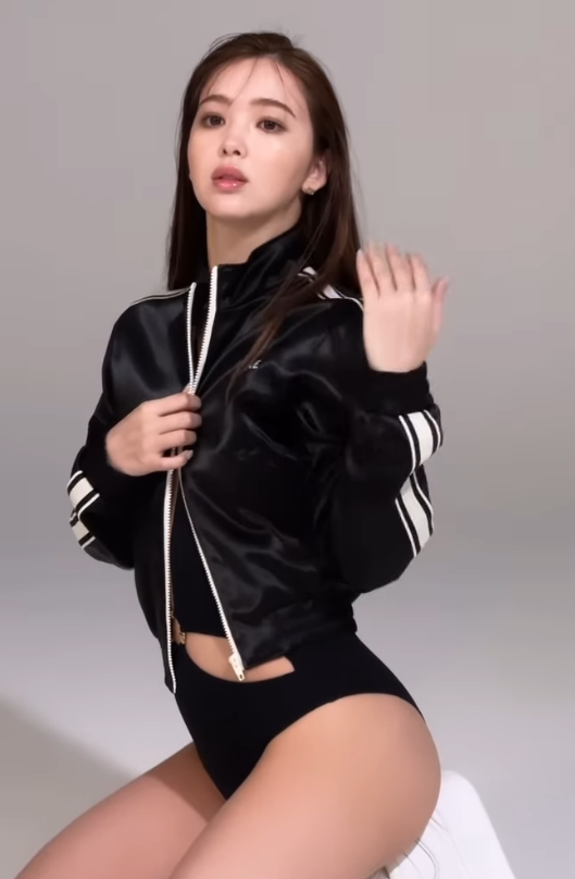 【Image】Mr./Ms. Fujita talks about being too naughty in a high-leg swimsuit wwwwwwwww 5th image