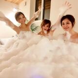 Even though I can't see anything, I'm taking a naughty bath wwwwww