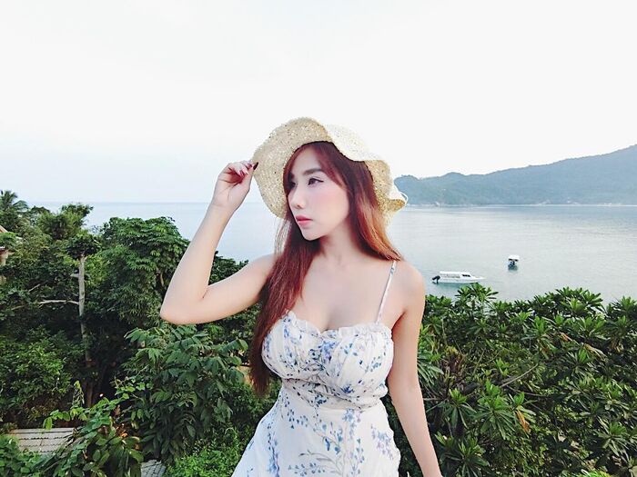 輕熟泰國姊姊「飽滿八字豪乳」忍不住想一親芳澤 15th image