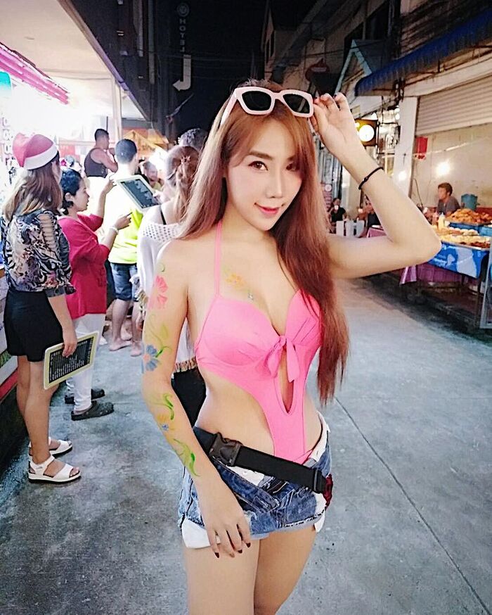 輕熟泰國姊姊「飽滿八字豪乳」忍不住想一親芳澤 17th image