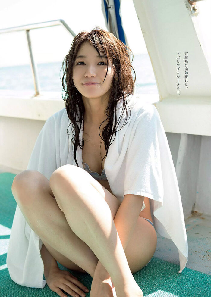 Erika Tsumiya 'Weekly PLAYBOY' 迷人22吋纖waist 33th image