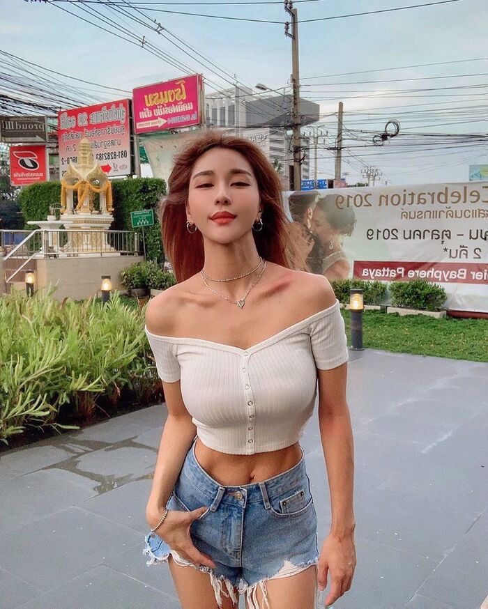 超狂身材模特兒 美胸翹臀引引太逼人 17th image