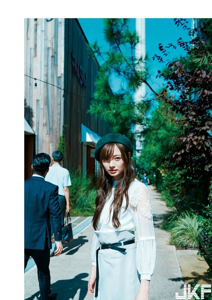 Minami Umezawa BRODY 2018 No.12 (Brody 2018年12月號) 5th image