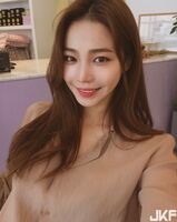 韓國超正模特 甜美笑容甜到長螞蟻 下秒陷入戀愛!