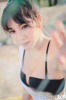 白皙電眼女孩 充滿自的性感眼神 讓人好想駕馭啊!!