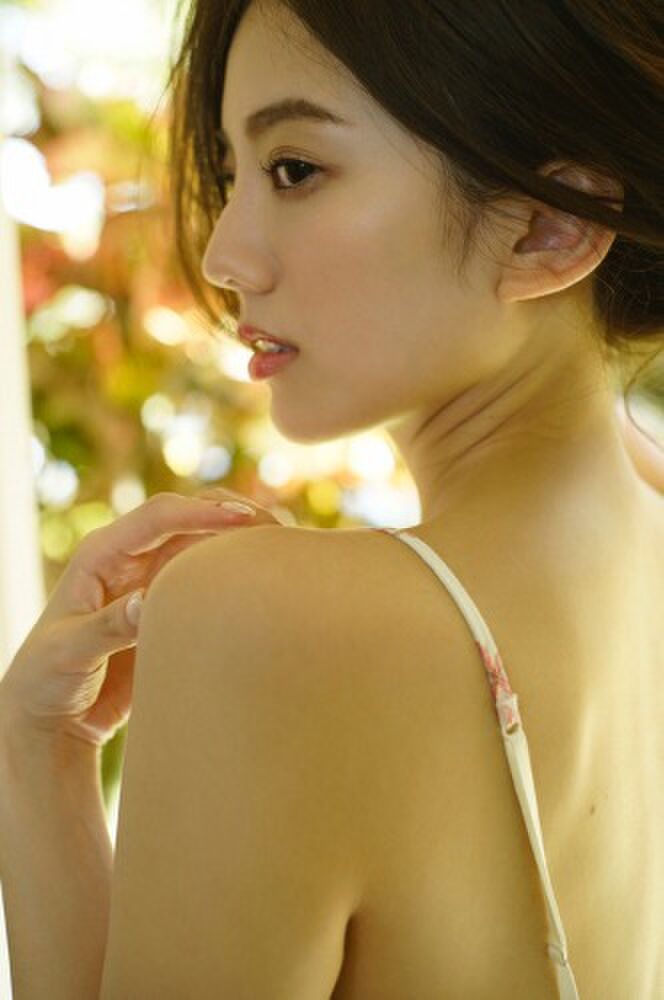 伊東紗冶子 9th image
