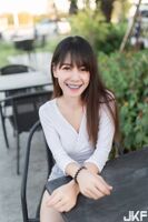 Fang Zheng Zheng Sister Sweet Smile Lost Dead Person! 身材更是逼人進入戰鬥狀態